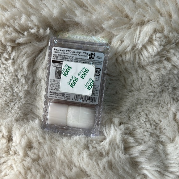 Canmake Glow Fleur Cheeks 10 - Picture 2 of 2